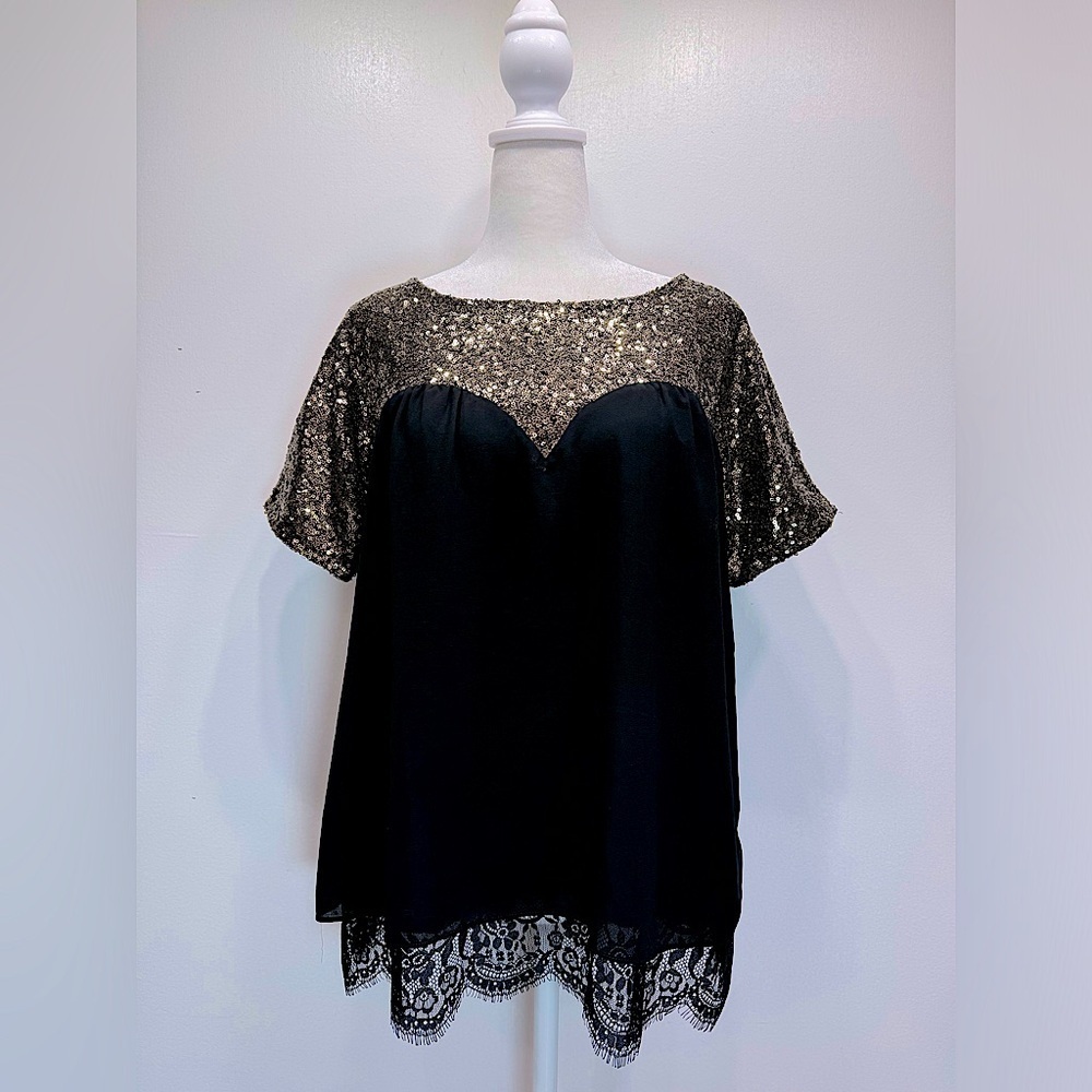 BKE Boutique Black Top with Gold Sequins & Eyelash Fringe Lace Whimsigoth Fairy